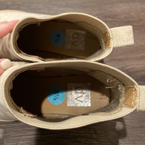 DV Platform Chelsea Booties - Picture 4 of 5